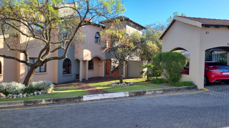2 Bedroom Property for Sale in North Riding Gauteng