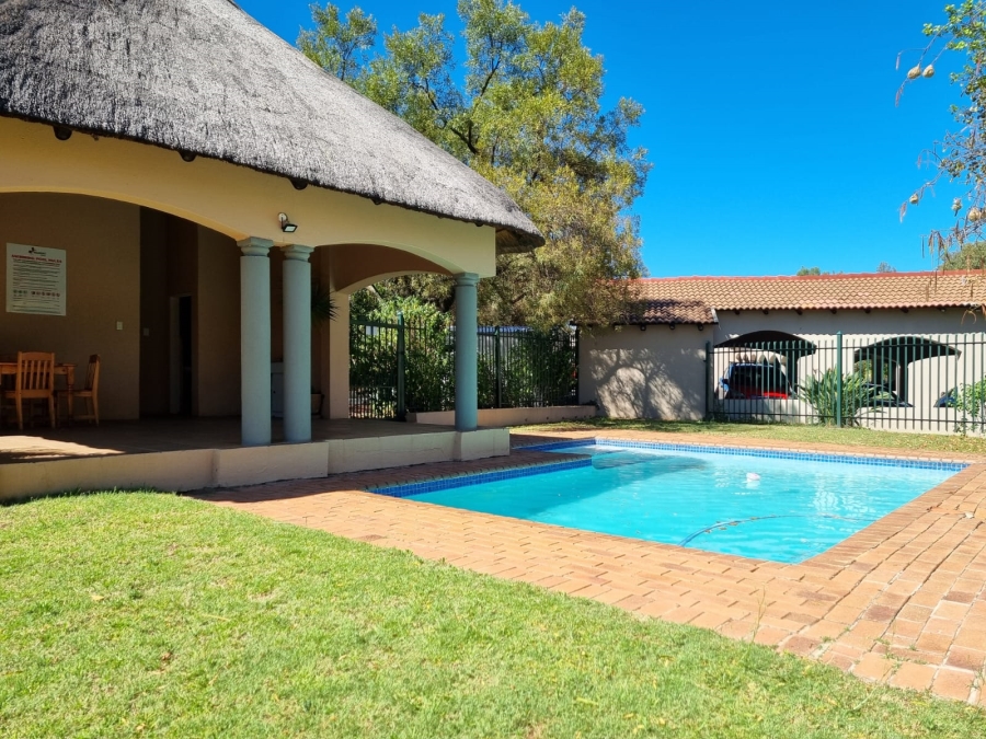 2 Bedroom Property for Sale in North Riding Gauteng