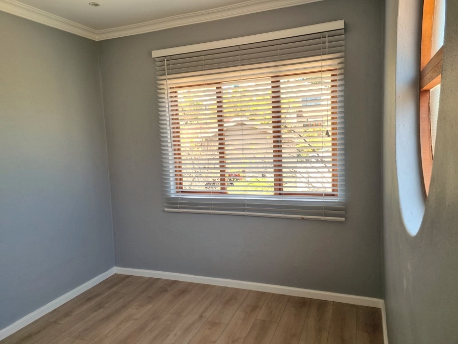 2 Bedroom Property for Sale in North Riding Gauteng