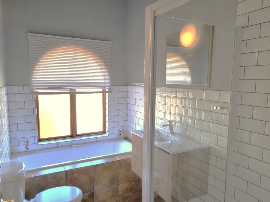 2 Bedroom Property for Sale in North Riding Gauteng