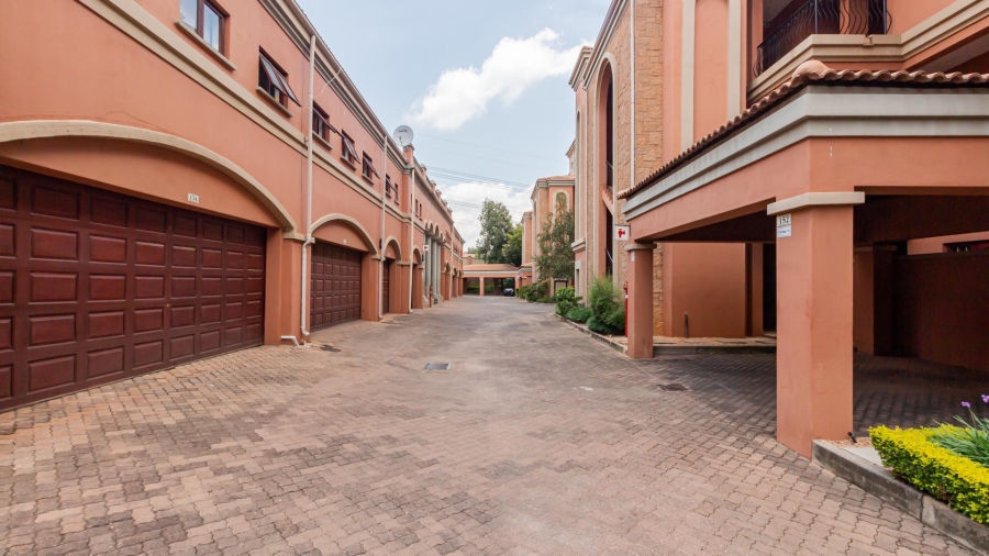 2 Bedroom Property for Sale in Morningside Gauteng