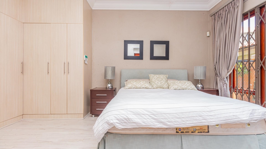 2 Bedroom Property for Sale in Morningside Gauteng