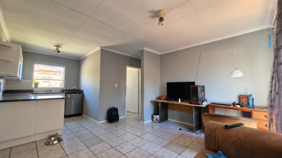 2 Bedroom Property for Sale in Radiokop Gauteng