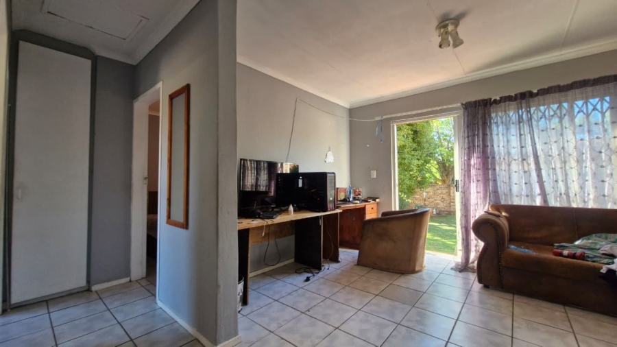 2 Bedroom Property for Sale in Radiokop Gauteng
