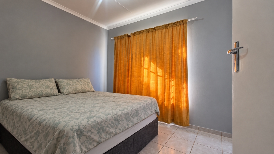 2 Bedroom Property for Sale in Radiokop Gauteng