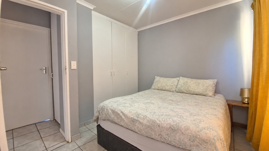 2 Bedroom Property for Sale in Radiokop Gauteng