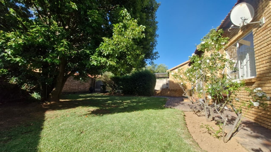 2 Bedroom Property for Sale in Radiokop Gauteng