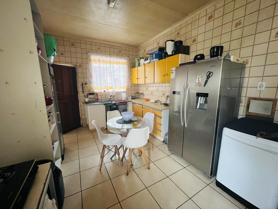 3 Bedroom Property for Sale in Bezuidenhout Valley Gauteng