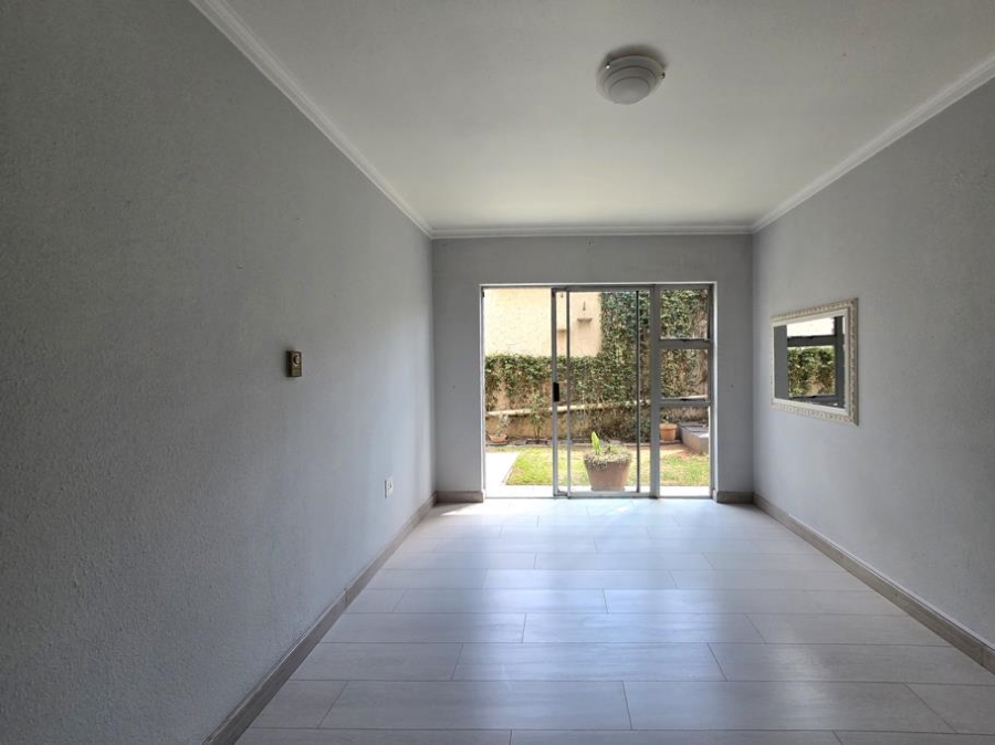 5 Bedroom Property for Sale in New Redruth Gauteng