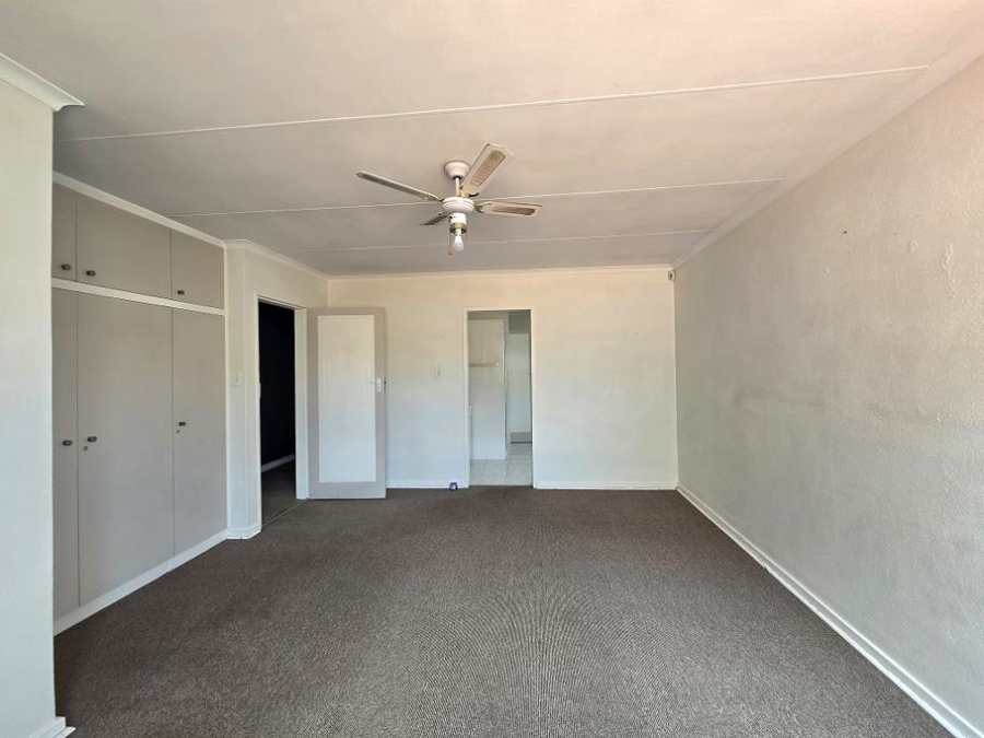 5 Bedroom Property for Sale in New Redruth Gauteng