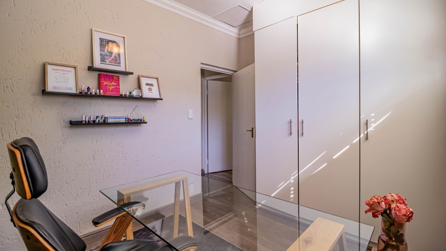 4 Bedroom Property for Sale in Beverley Gauteng