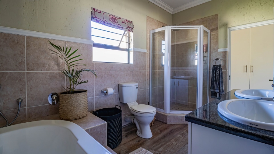 4 Bedroom Property for Sale in Beverley Gauteng