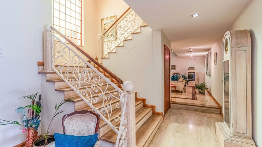 4 Bedroom Property for Sale in Bedfordview Gauteng