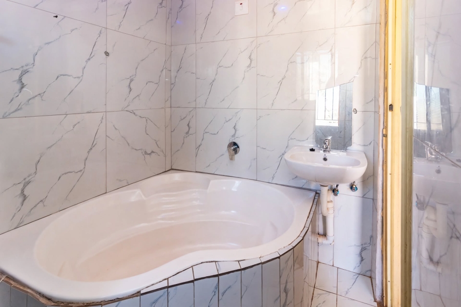 2 Bedroom Property for Sale in Glen Ridge Gauteng