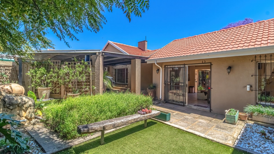 3 Bedroom Property for Sale in Hurlyvale Gauteng