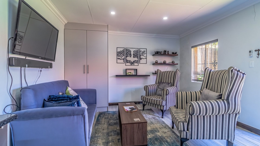 3 Bedroom Property for Sale in Hurlyvale Gauteng