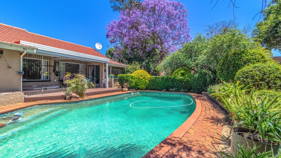 3 Bedroom Property for Sale in Hurlyvale Gauteng