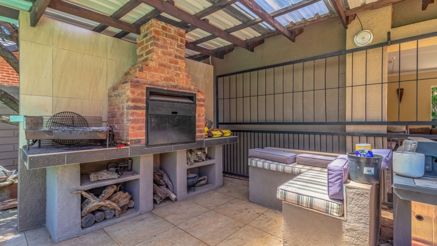 3 Bedroom Property for Sale in Hurlyvale Gauteng