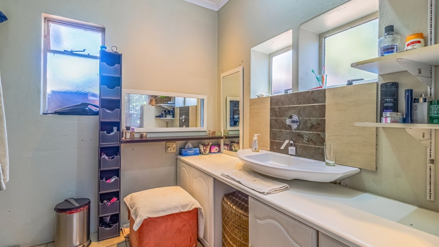 3 Bedroom Property for Sale in Hurlyvale Gauteng