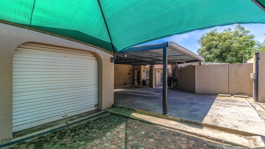 3 Bedroom Property for Sale in Hurlyvale Gauteng