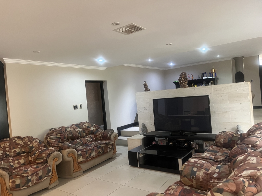 4 Bedroom Property for Sale in Glenvista Gauteng