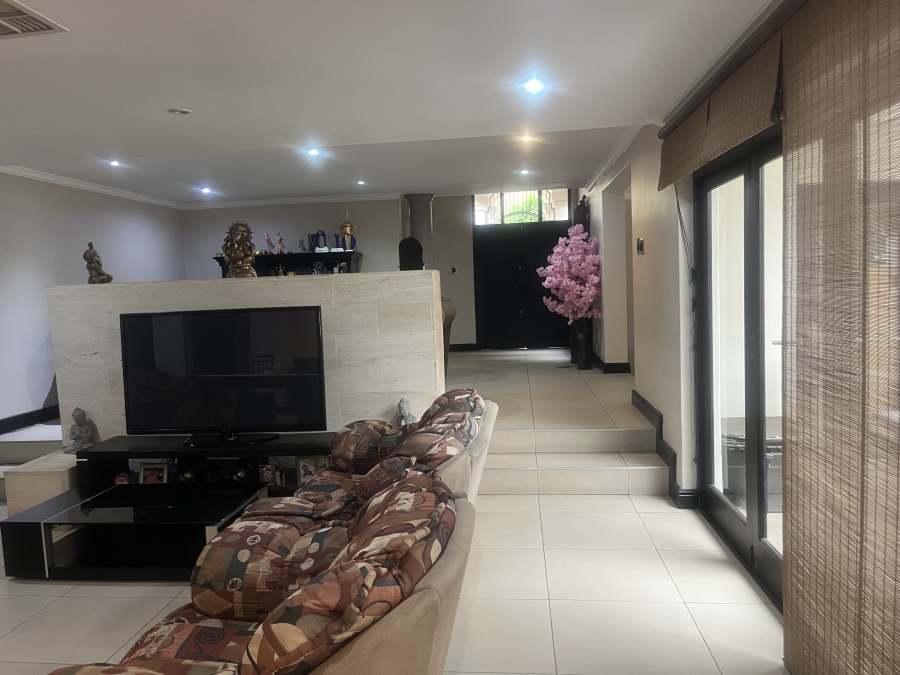 4 Bedroom Property for Sale in Glenvista Gauteng