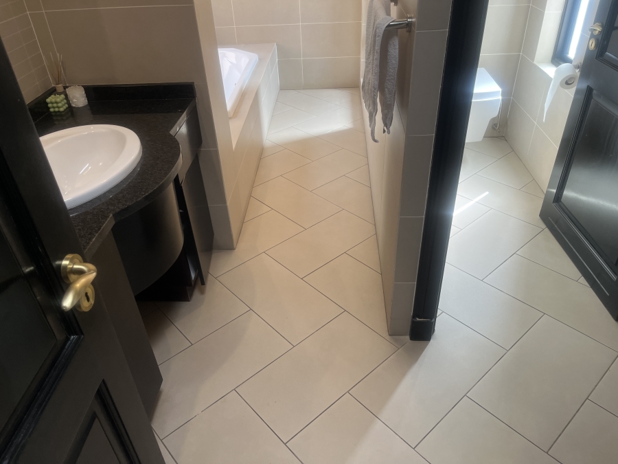 4 Bedroom Property for Sale in Glenvista Gauteng