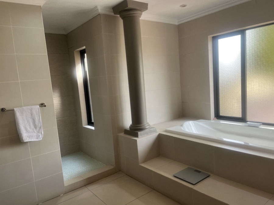 4 Bedroom Property for Sale in Glenvista Gauteng