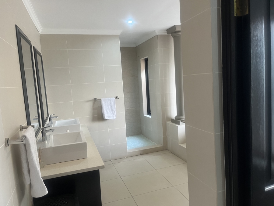 4 Bedroom Property for Sale in Glenvista Gauteng