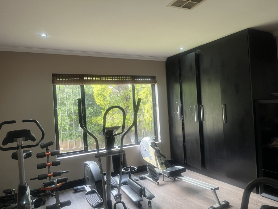 4 Bedroom Property for Sale in Glenvista Gauteng
