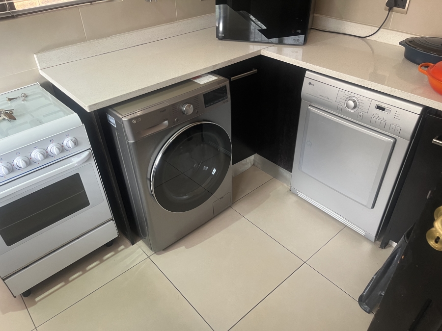 4 Bedroom Property for Sale in Glenvista Gauteng