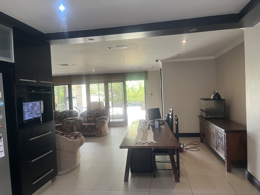 4 Bedroom Property for Sale in Glenvista Gauteng