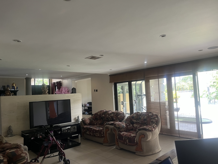 4 Bedroom Property for Sale in Glenvista Gauteng