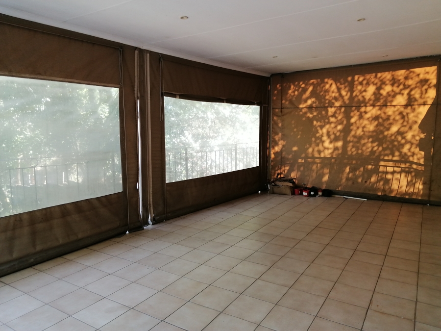 5 Bedroom Property for Sale in Lyndhurst Gauteng