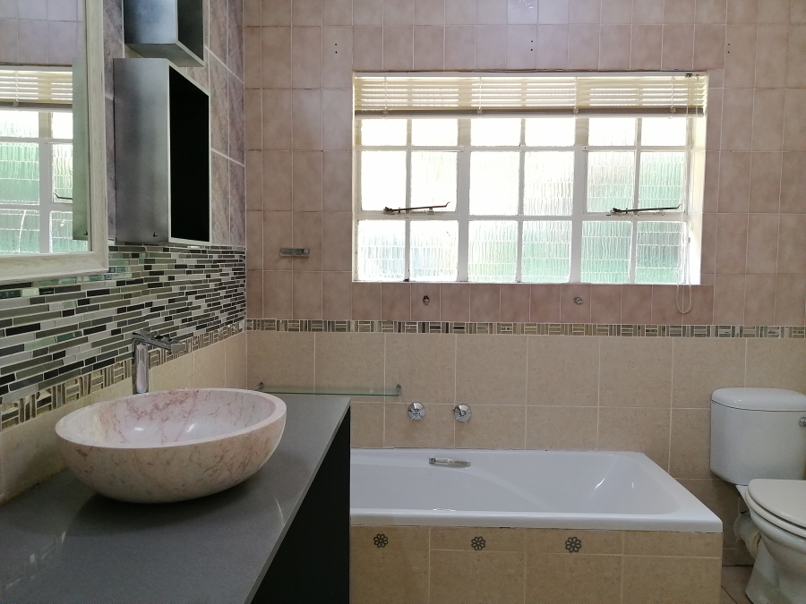 5 Bedroom Property for Sale in Lyndhurst Gauteng