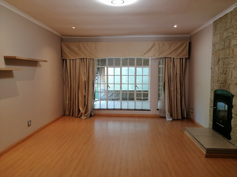 5 Bedroom Property for Sale in Lyndhurst Gauteng