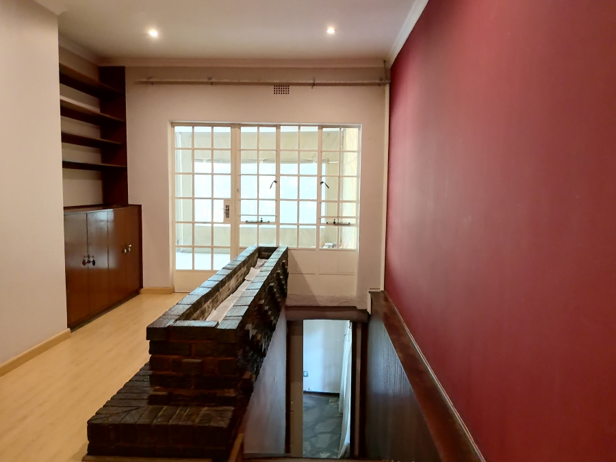 5 Bedroom Property for Sale in Lyndhurst Gauteng