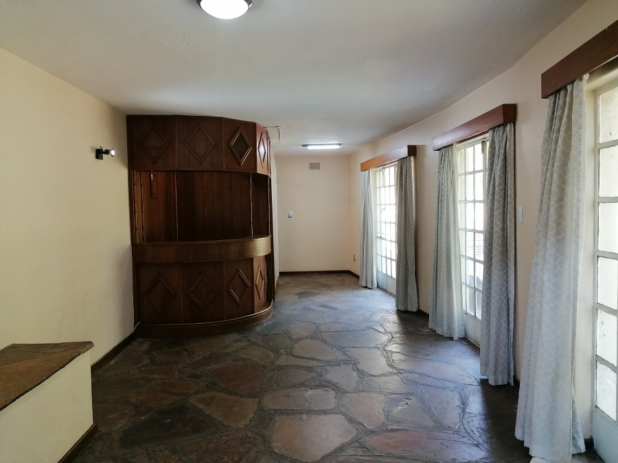 5 Bedroom Property for Sale in Lyndhurst Gauteng