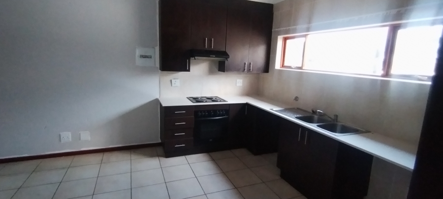 To Let 2 Bedroom Property for Rent in Helderwyk Gauteng