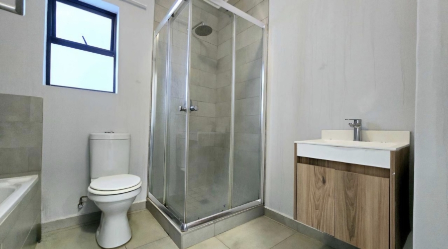 2 Bedroom Property for Sale in Lombardy Estate Gauteng