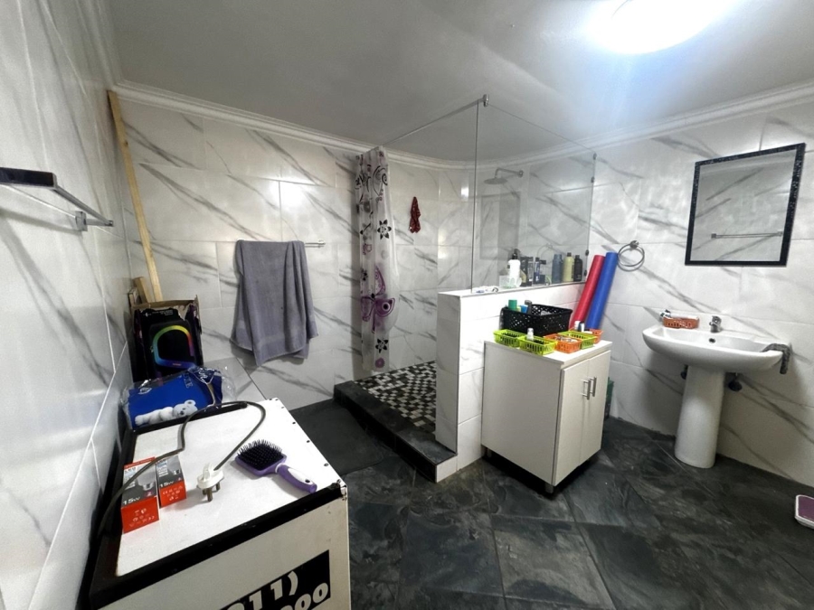 3 Bedroom Property for Sale in Verwoerdpark Gauteng