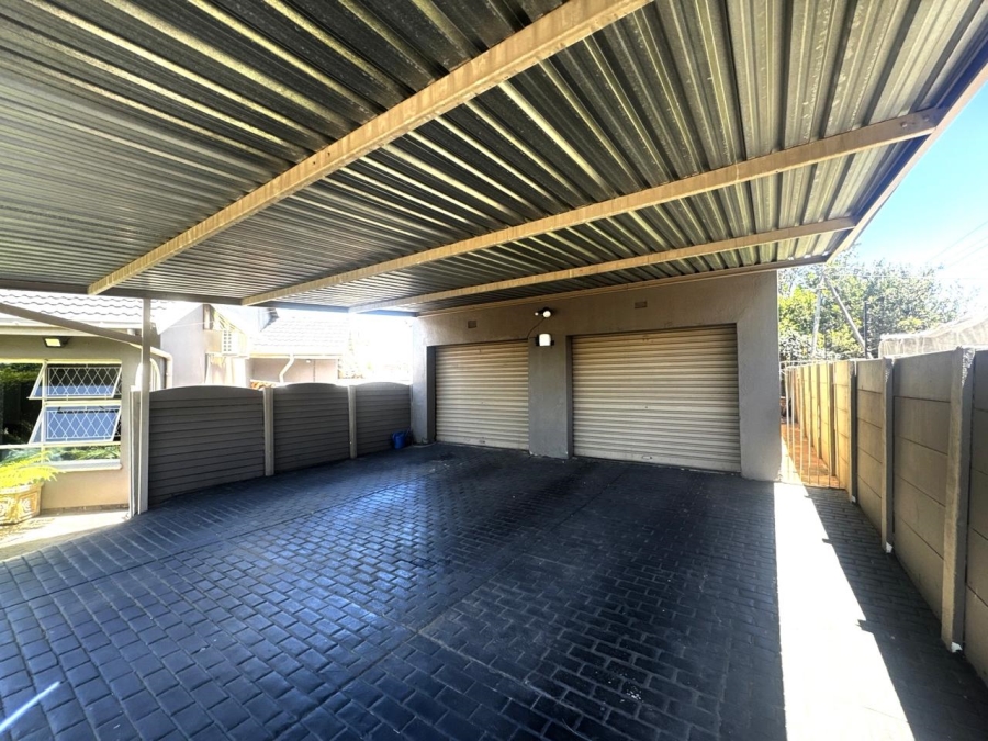 3 Bedroom Property for Sale in Verwoerdpark Gauteng
