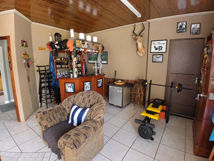 4 Bedroom Property for Sale in Three Rivers East Gauteng