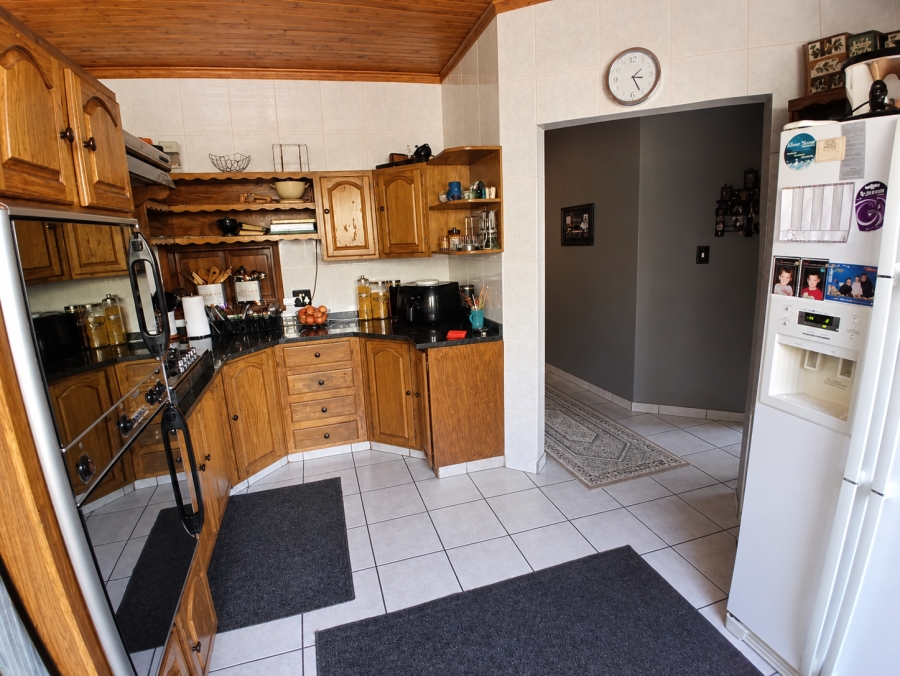 4 Bedroom Property for Sale in Three Rivers East Gauteng