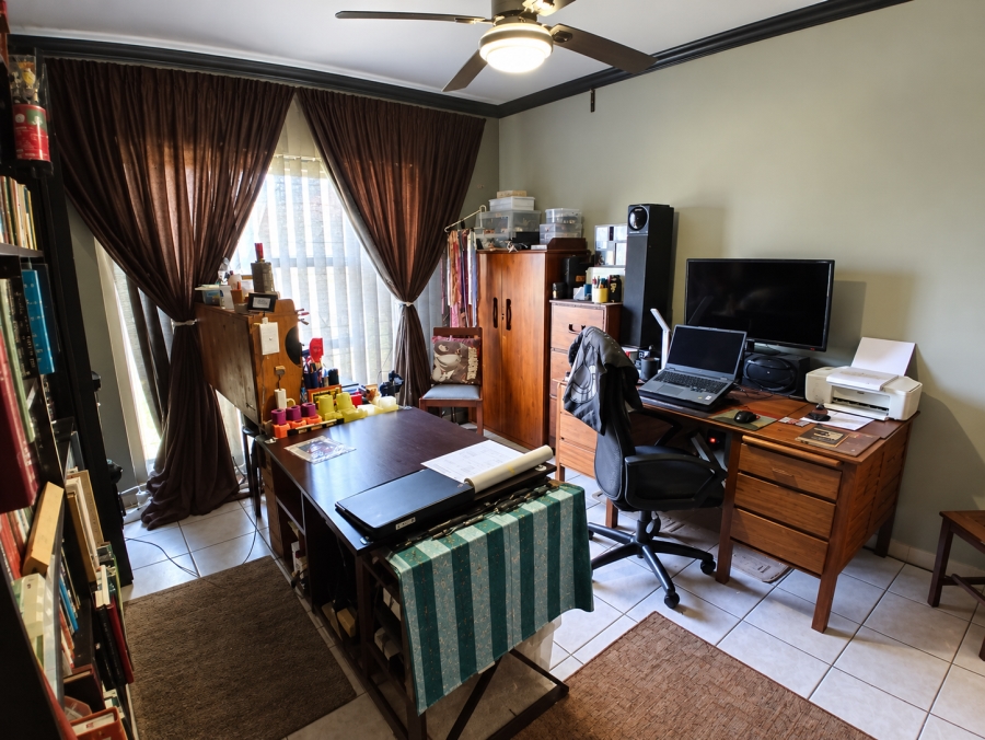 4 Bedroom Property for Sale in Three Rivers East Gauteng