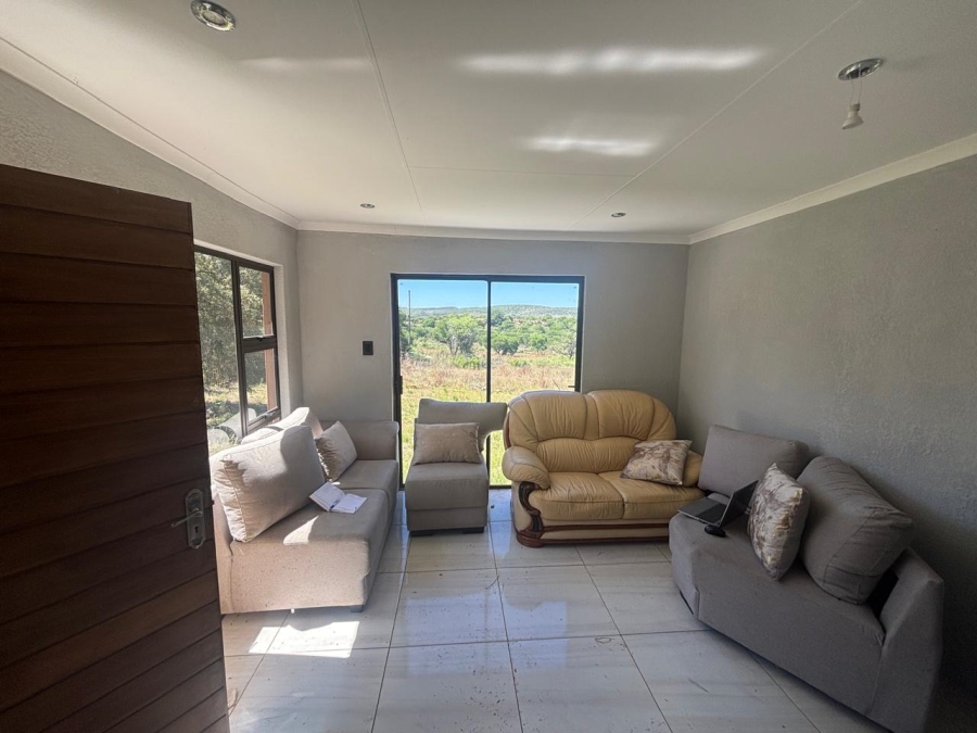 2 Bedroom Property for Sale in Vaaloewer Gauteng