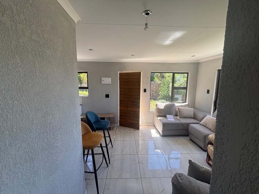 2 Bedroom Property for Sale in Vaaloewer Gauteng