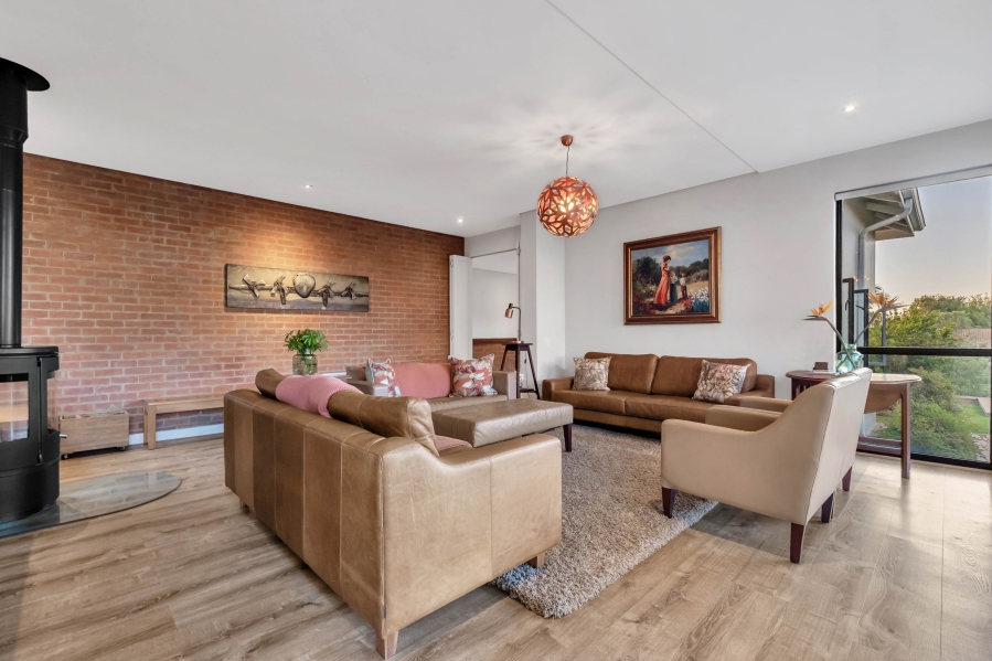 4 Bedroom Property for Sale in Linden Gauteng