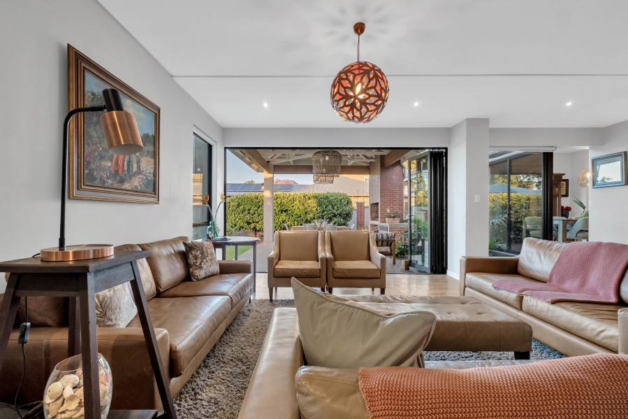 4 Bedroom Property for Sale in Linden Gauteng