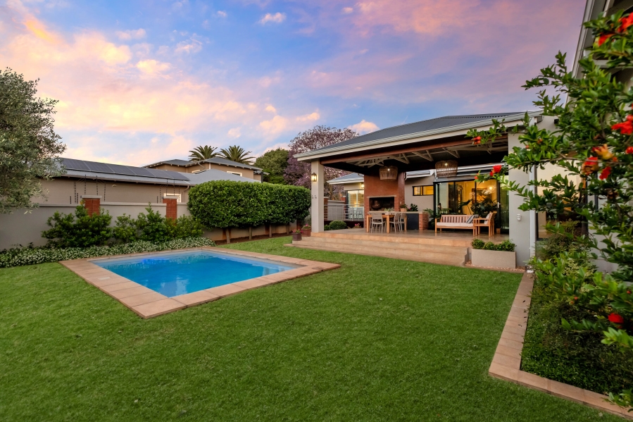 4 Bedroom Property for Sale in Linden Gauteng